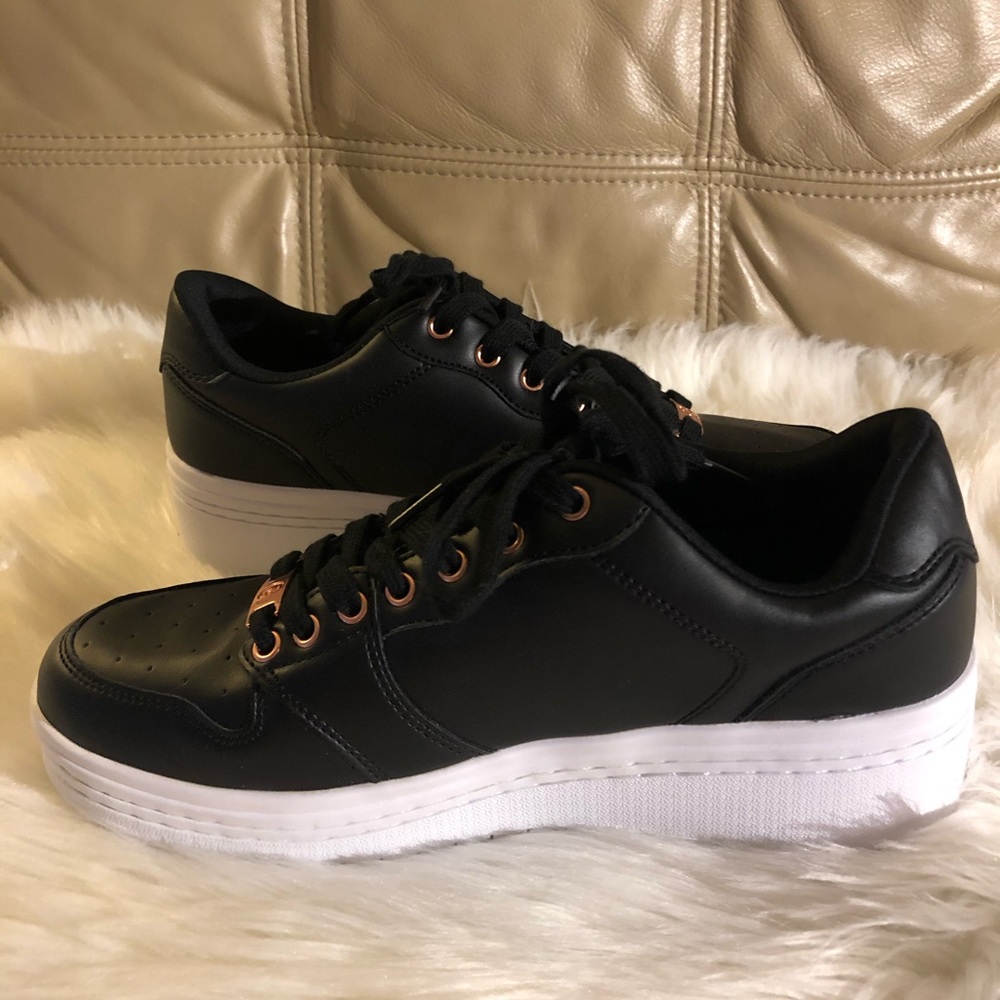 NWOT G by Guess Platform Sneakers❤️ - Picture 6 of 8
